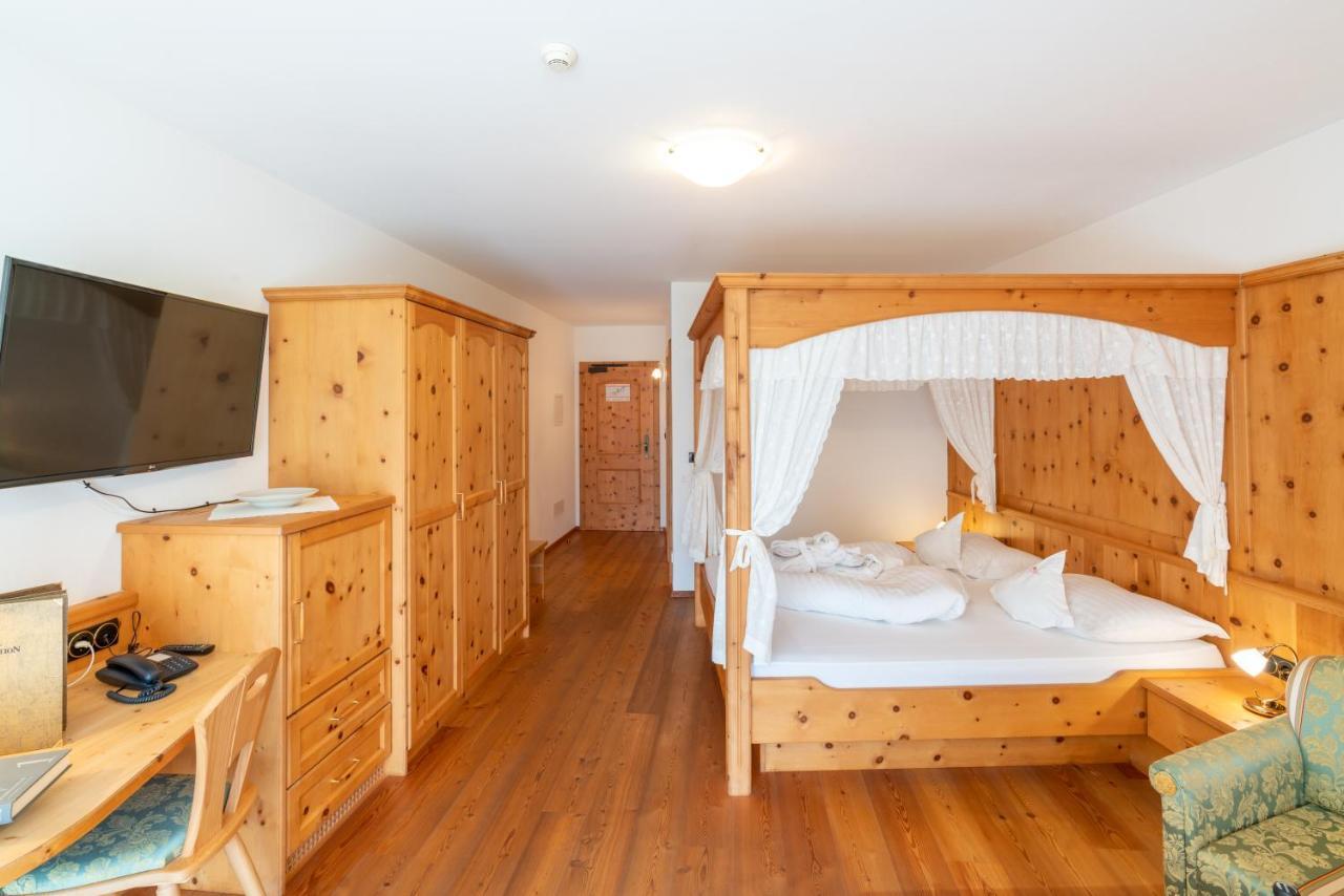 Hotel Asterbel Prags Exteriör bild